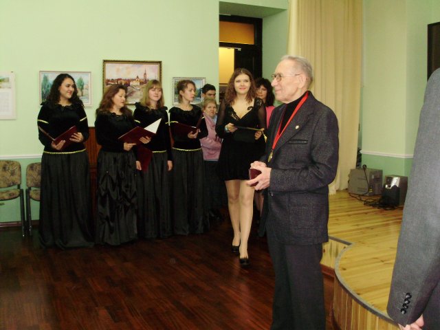 Вручение звания академика РАН В.Д.Бернадскому, автору портрета
