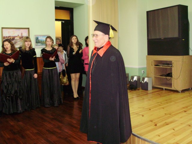 Вручение звания академика РАН В.Д.Бернадскому, автору портрета