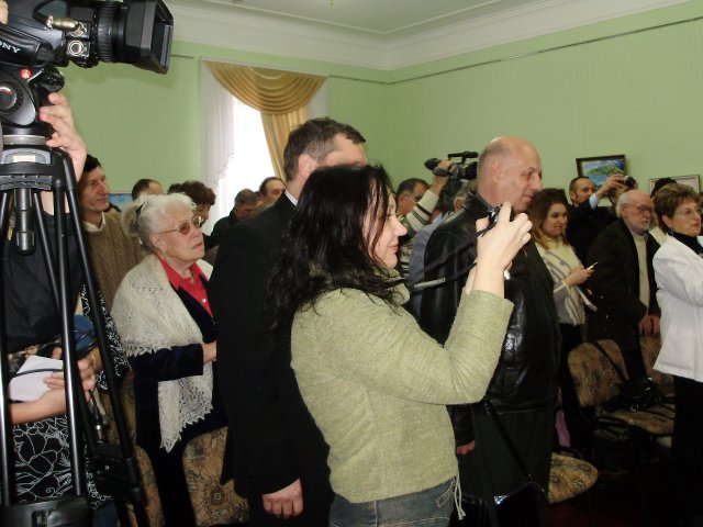 Вручение звания академика РАН В.Д.Бернадскому, автору портрета
